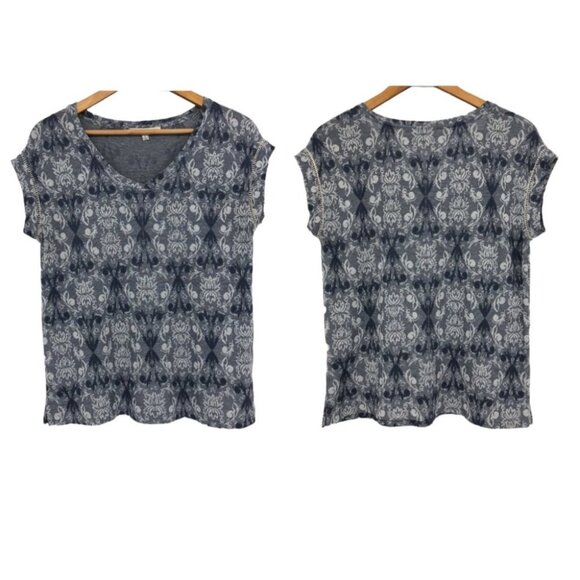 Rose & Olive Blue and White V-neck Abtract print  T-Shirt Lattice Detailing LG - Picture 6 of 14